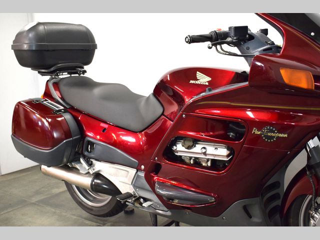 honda - st-1100-pan-european