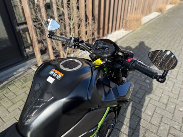 kawasaki - z900