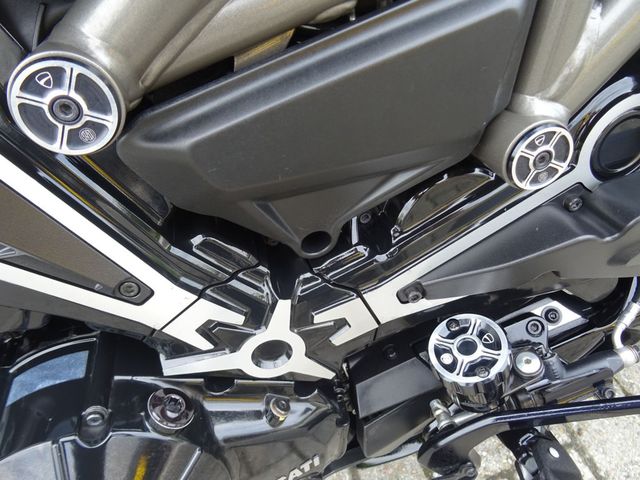 ducati - xdiavel-s