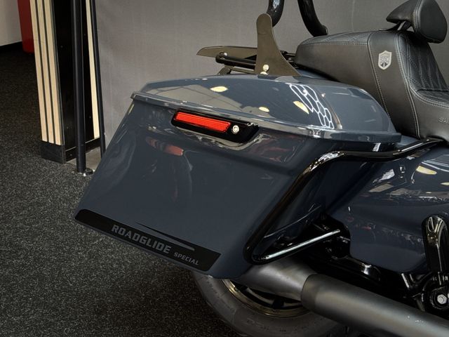 harley-davidson - road-glide-ultra-fltru