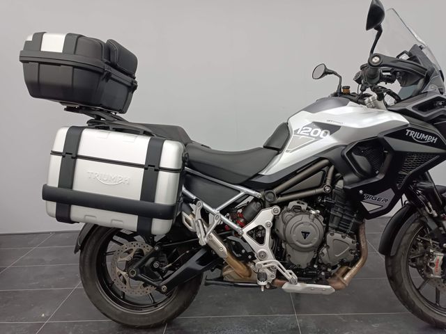 triumph - tiger-1200-gt-pro