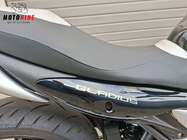 suzuki - sfv-650-gladius