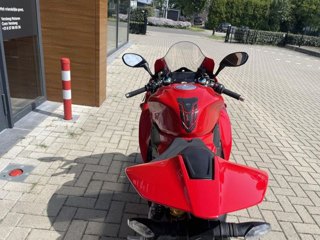 ducati - panigale-v4-s