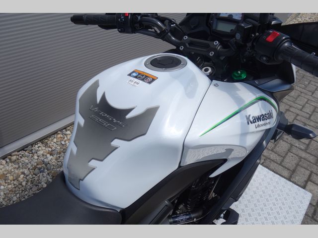 kawasaki - versys-650-grand-tourer