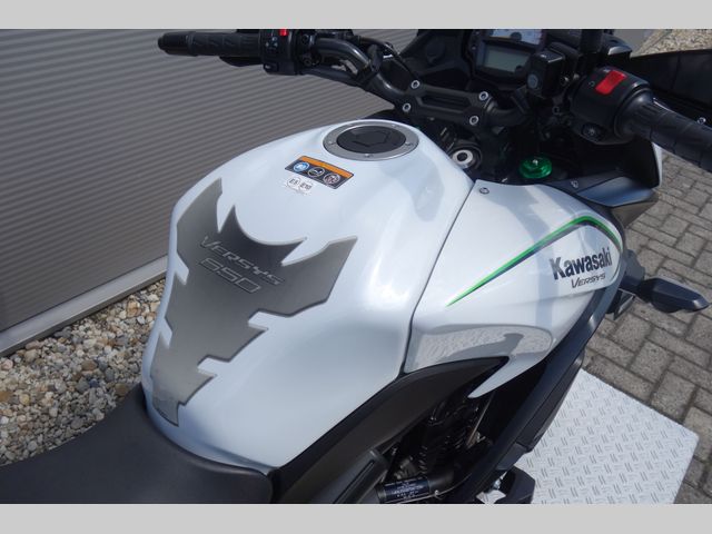 kawasaki - versys-650-grand-tourer