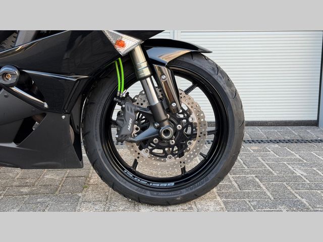 kawasaki - ninja-zx-6r