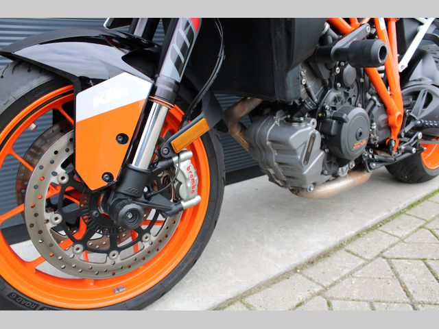 ktm - 1290-super-duke-r