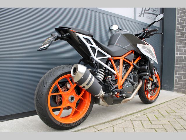 ktm - 1290-super-duke-r