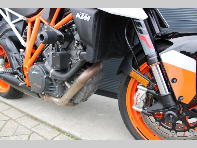 ktm - 1290-super-duke-r