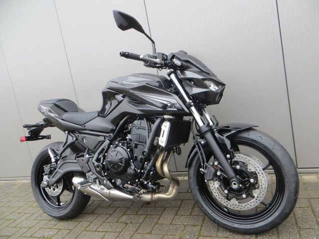 kawasaki - z650-s