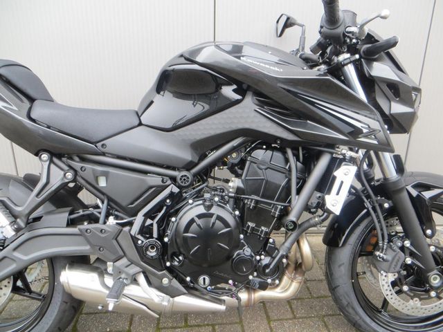 kawasaki - z650-s