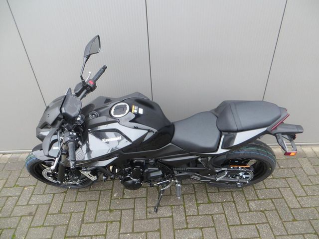kawasaki - z650-s