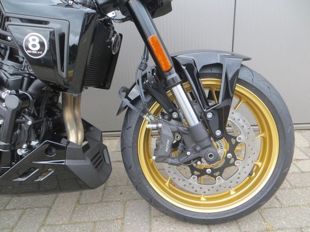 suzuki - gsx-8tt