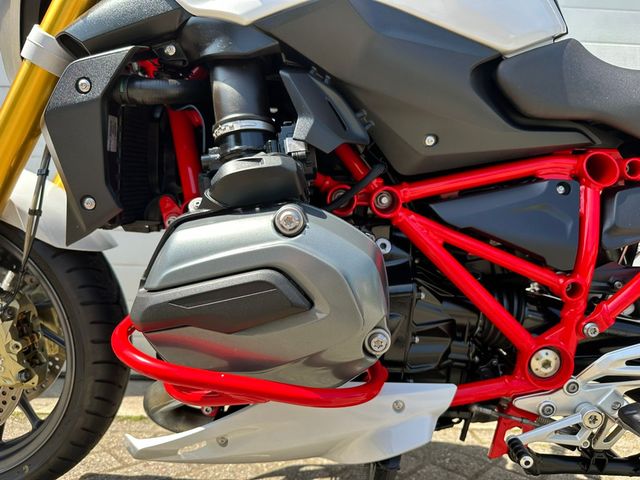 bmw - r-1200-r-abs