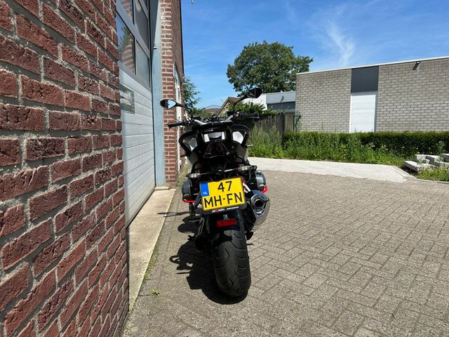 bmw - r-1200-r-abs