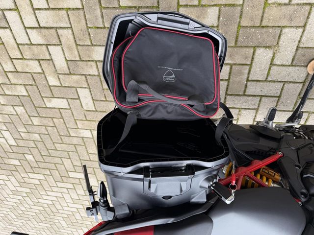 ducati - multistrada-v4-pikes-peak