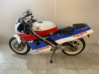 HONDA VFR 400 R – foto 2