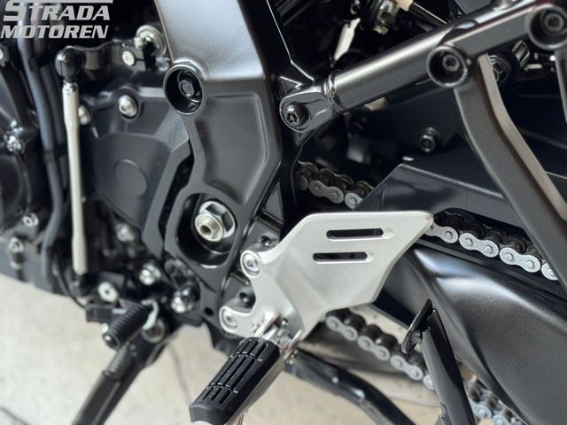 yamaha - tracer-9