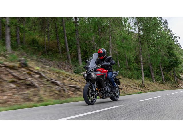 yamaha - tracer-9