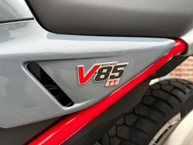 moto-guzzi - v-85-tt