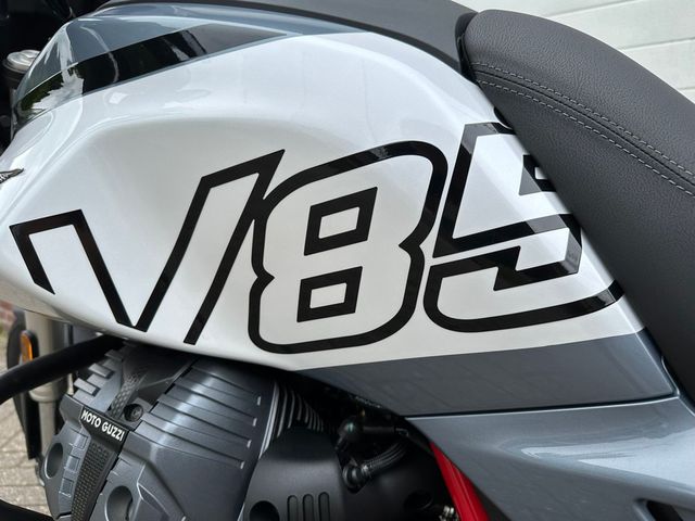 moto-guzzi - v-85-tt