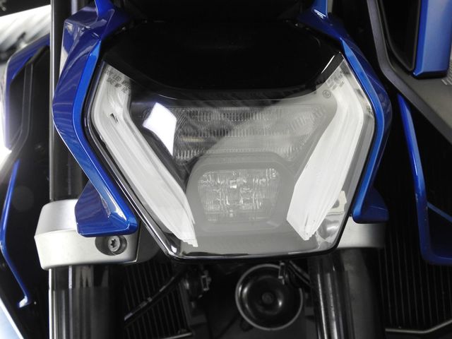 bmw - r-1300-r