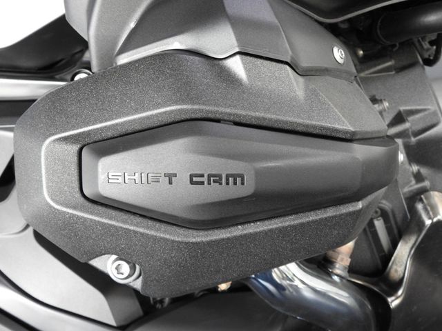 bmw - r-1300-r