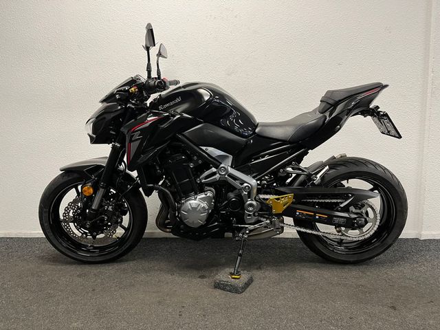 kawasaki - z900