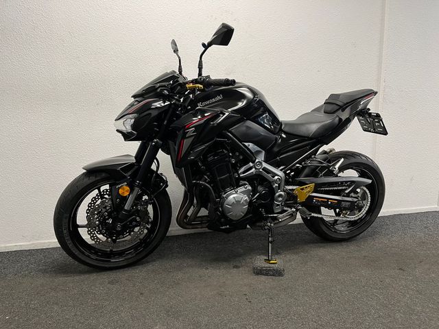 kawasaki - z900