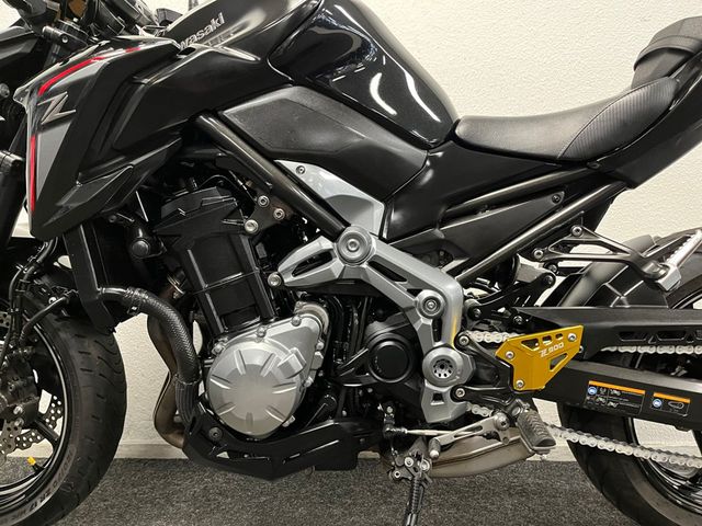 kawasaki - z900