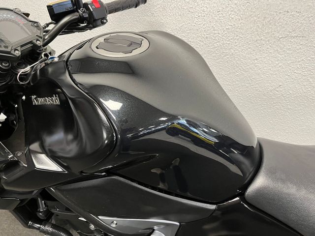 kawasaki - z900
