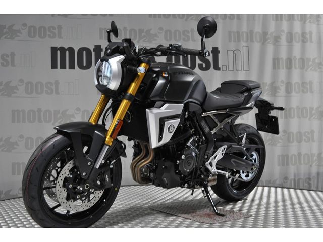 suzuki - gsx-8t