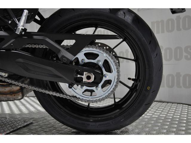 suzuki - gsx-8t