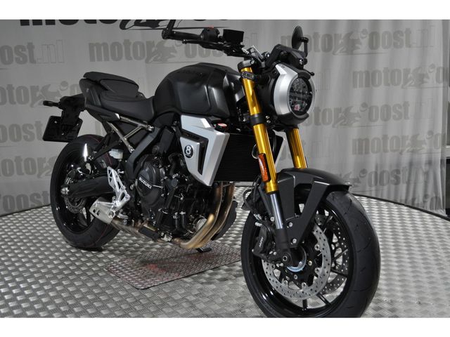 suzuki - gsx-8t