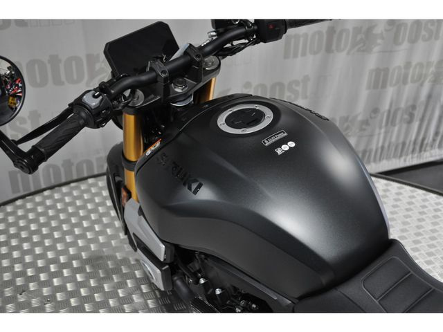 suzuki - gsx-8t