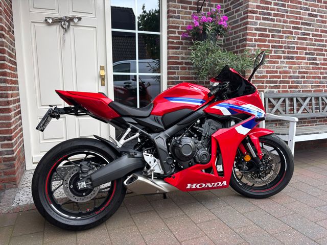 honda - cbr-650-r