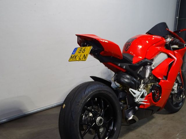 ducati - panigale-v4