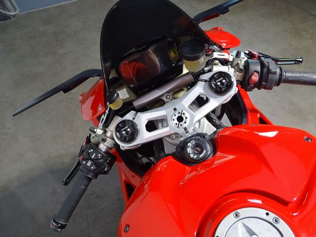 ducati - panigale-v4
