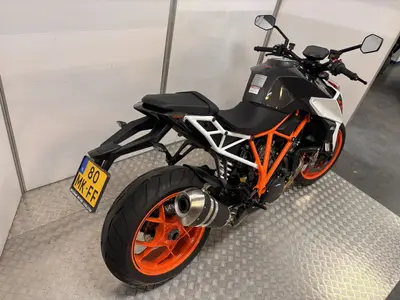 KTM 1290 SUPER DUKE R – foto 2