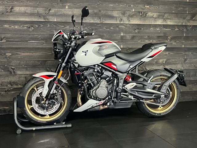 triumph - trident-800