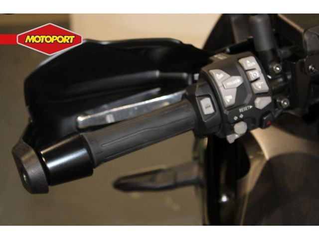 kawasaki - versys-1100-se