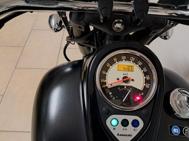 kawasaki - vn-900-classic