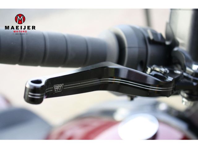 indian - scout-bobber-limited-tech