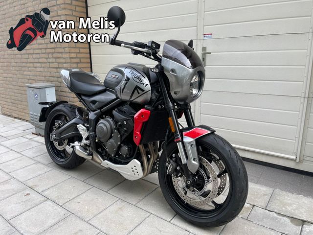 triumph - trident-900