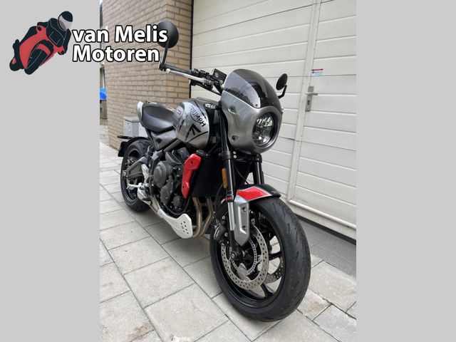 triumph - trident-900