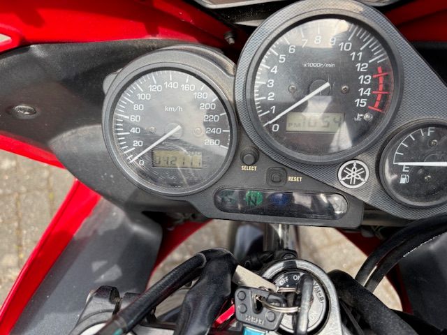 yamaha - fzs-600-fazer-s