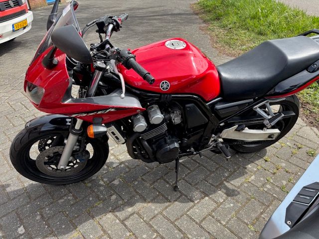 yamaha - fzs-600-fazer-s