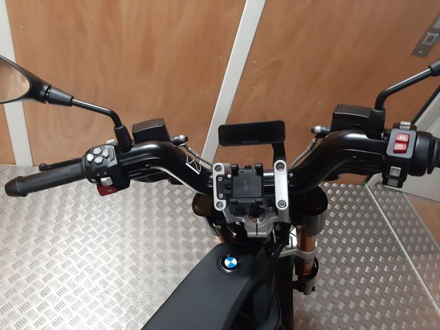 bmw - ce-02