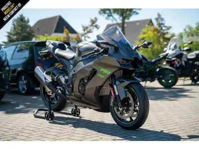 KAWASAKI NINJA ZX-10RR – foto 2