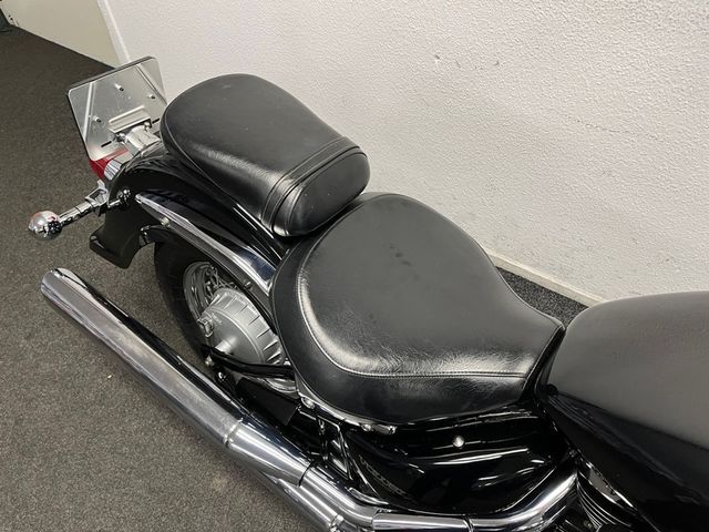 suzuki - vl-800-volusia